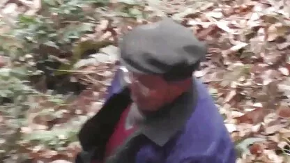 Copain vérifie copain Cul fille nue gratuite avec des loupes après le sexe