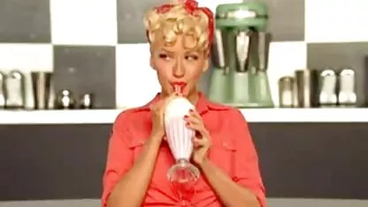 Baisée Gros seins dans la salle de meuf bonne toute nue bain