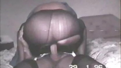 Sexe après meuf fraiche nue 40 une pipe dans la salle arrière