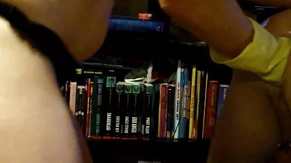 Asiatique donne un massage à un jeune ami, nues x et eu des relations sexuelles avec elle