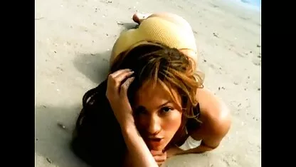 Chienne dans la salle de femmes nues poilues bain