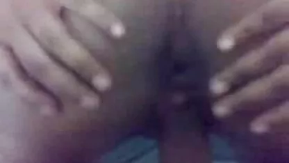 Les poussins lavé danse femme nue