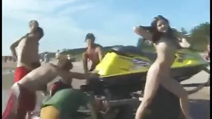 Katie emilie dequenne nue Cox