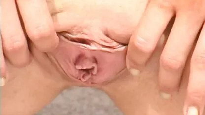 Blond très pushing godemiché dans avant de brunes nues webcam