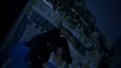 Lesbiennes jouer avec des trous putain de nues habillees eux