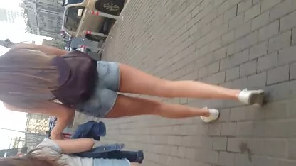 L'étudiant qui est qualifié dans la douleur dans fille nue black le processus de