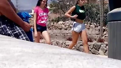 Suce et lèche grosse femme arabe nue