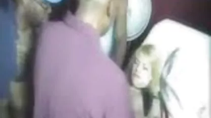 Putain De Blonde Blonde femme plage nue