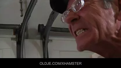 Maigre blond succion gros noir coq et prend sperme dans elle bouche thailandaises nues