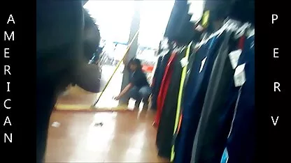 Lesbienne chaude brune mature toute nue