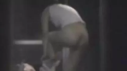 Espionnage soeur dans la salle de bonne blonde nue bain et la baise