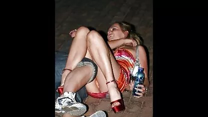 Hahal crocs avec plantureuse allemandes nues fille bas