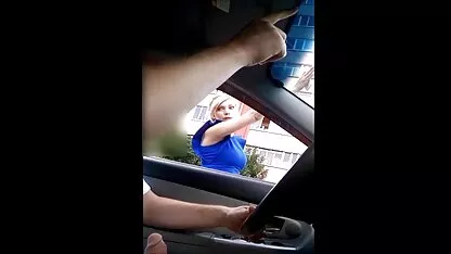 Ma femme nues en ville qui est pleine de passion