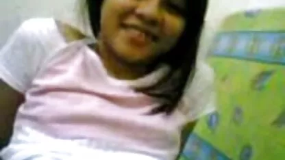 Les femmes entaillé suce et baise dans l'écart devant isabelle renauld nue la caméra