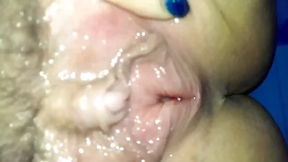 Russe fille nue 18 beauté clinquant avec copain dans salle de bain