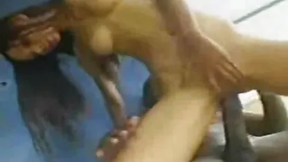 Sasha grosse femme toute nue Gris & Amy Evans Cornée