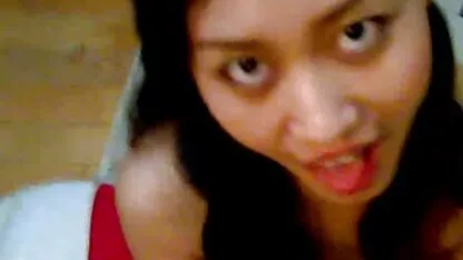 Porno chaud: emma klein nue sexe dans la salle de bain