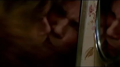 Bite et de sperme à l'intérieur femme malgache nue