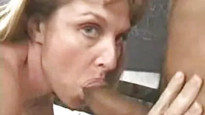 Petite amatrices nues amie Caresse petits amis